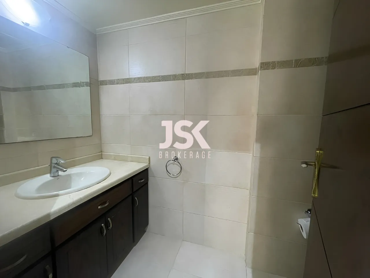 Apartment for Sale in Ain Al Mraiseh