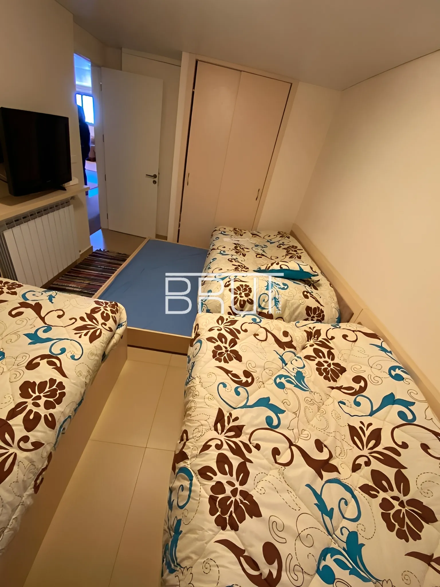 Chalet for Sale in Mzaar