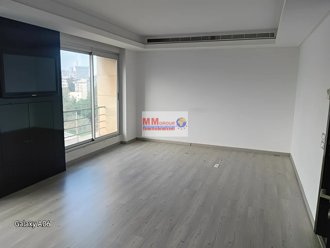 Office for rent in Dekwaneh