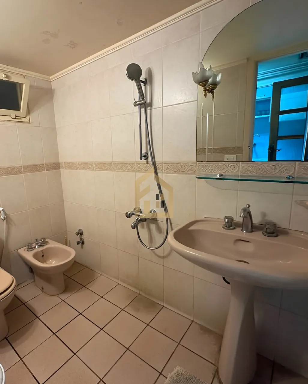 Apartment for sale in Mar Elias refugee camp, Beirut, Lebanon