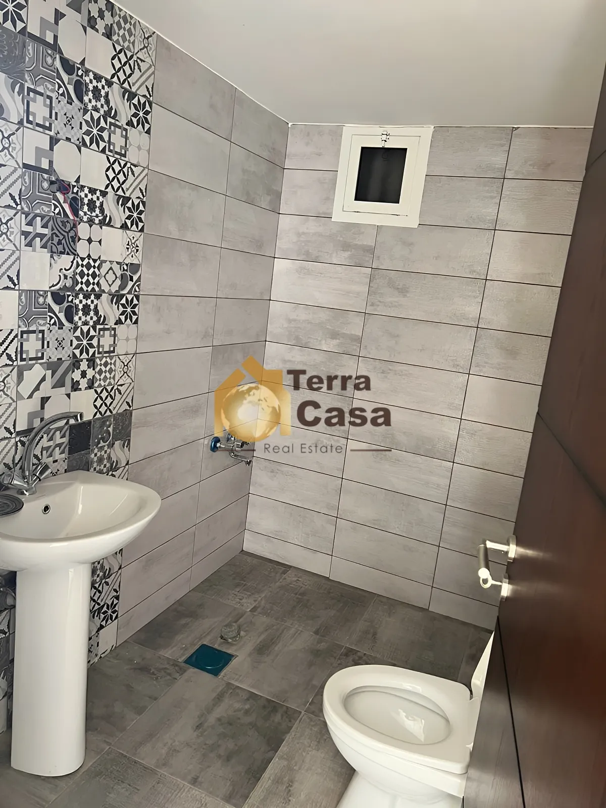 Apartment for Sale in Taalabaya For Sale With View
