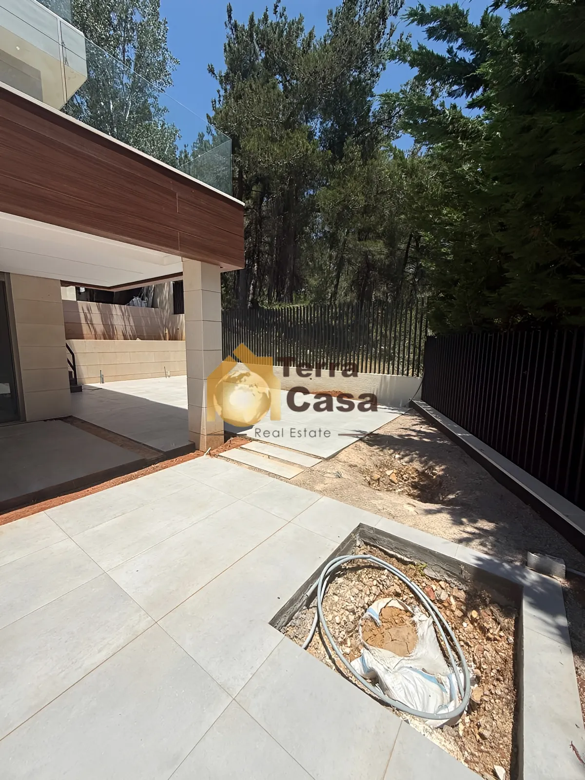 Villa for sale in Baabdat