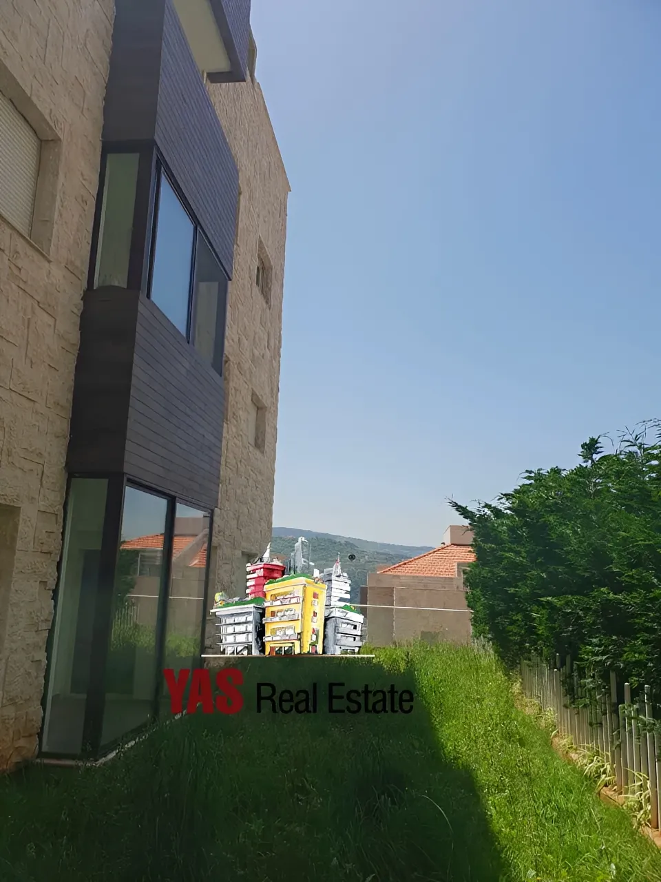 Apartment for Sale in Baabdat - 2 bed, 3 bath
