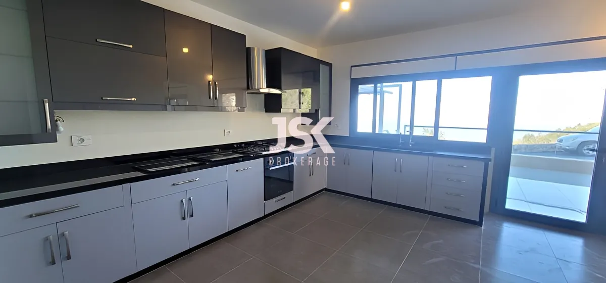 Apartment for Sale in Aachqout, Lebanon
