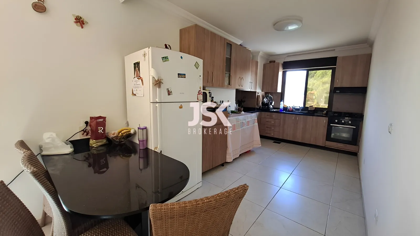 Apartment for Sale in Aamchit