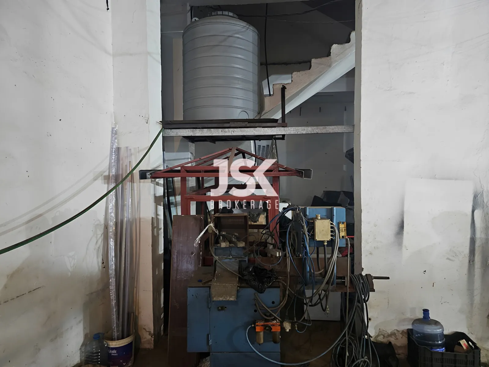 Warehouse for Sale in Fanar