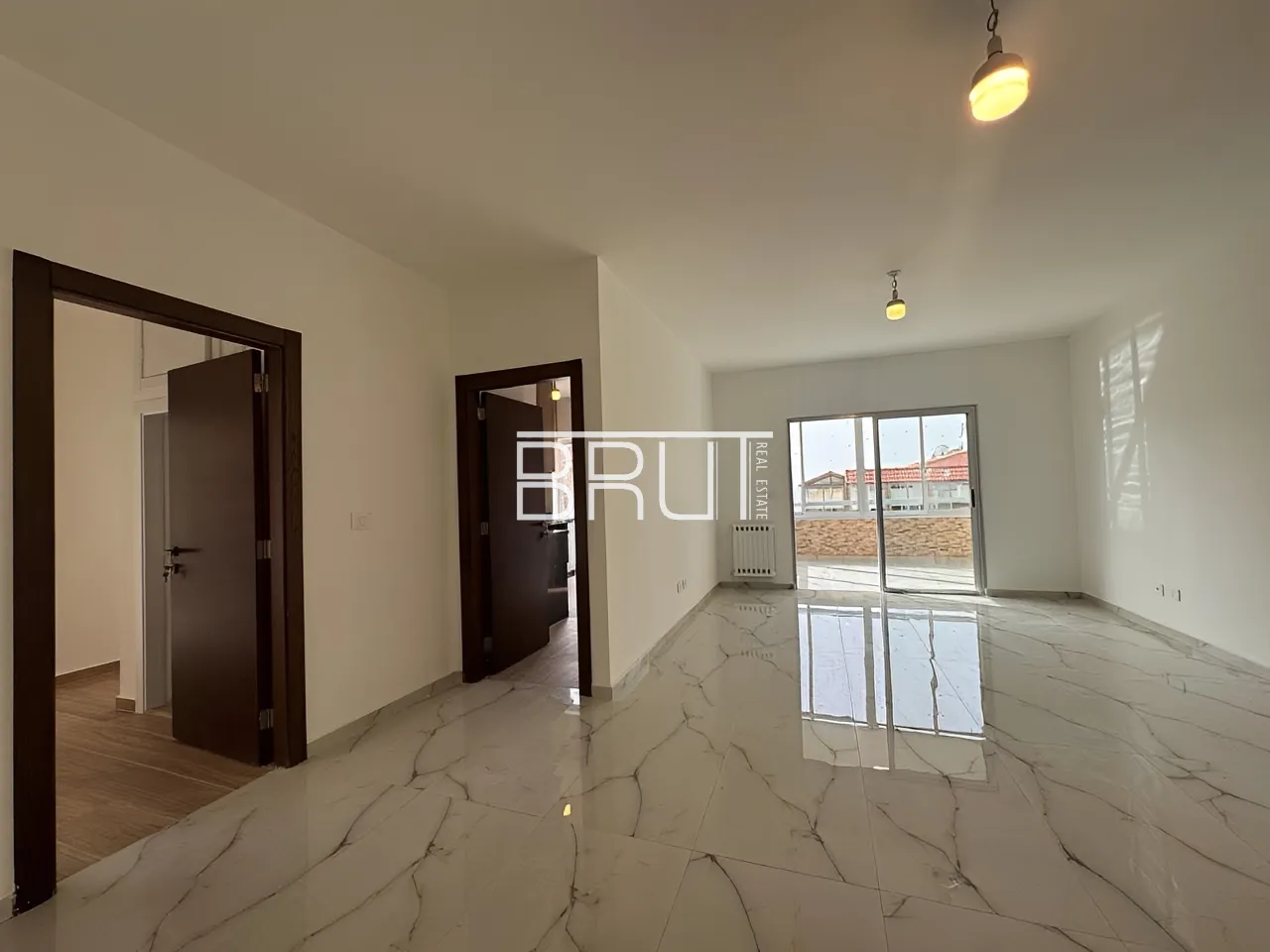 Apartment for Sale in Ballouneh