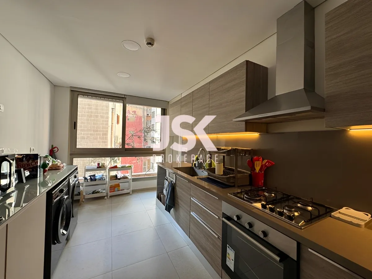 Apartment for Sale in Ain Al Mraiseh, Beirut, Lebanon