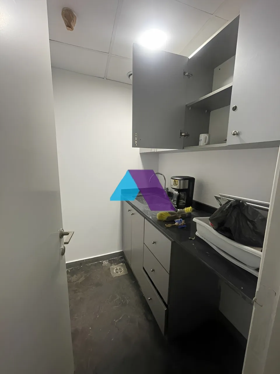 Office for rent in Saifi Village