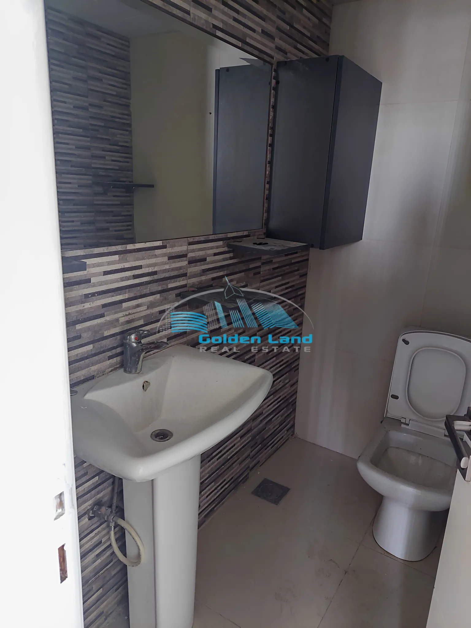 Apartment for Rent in Zikrit
