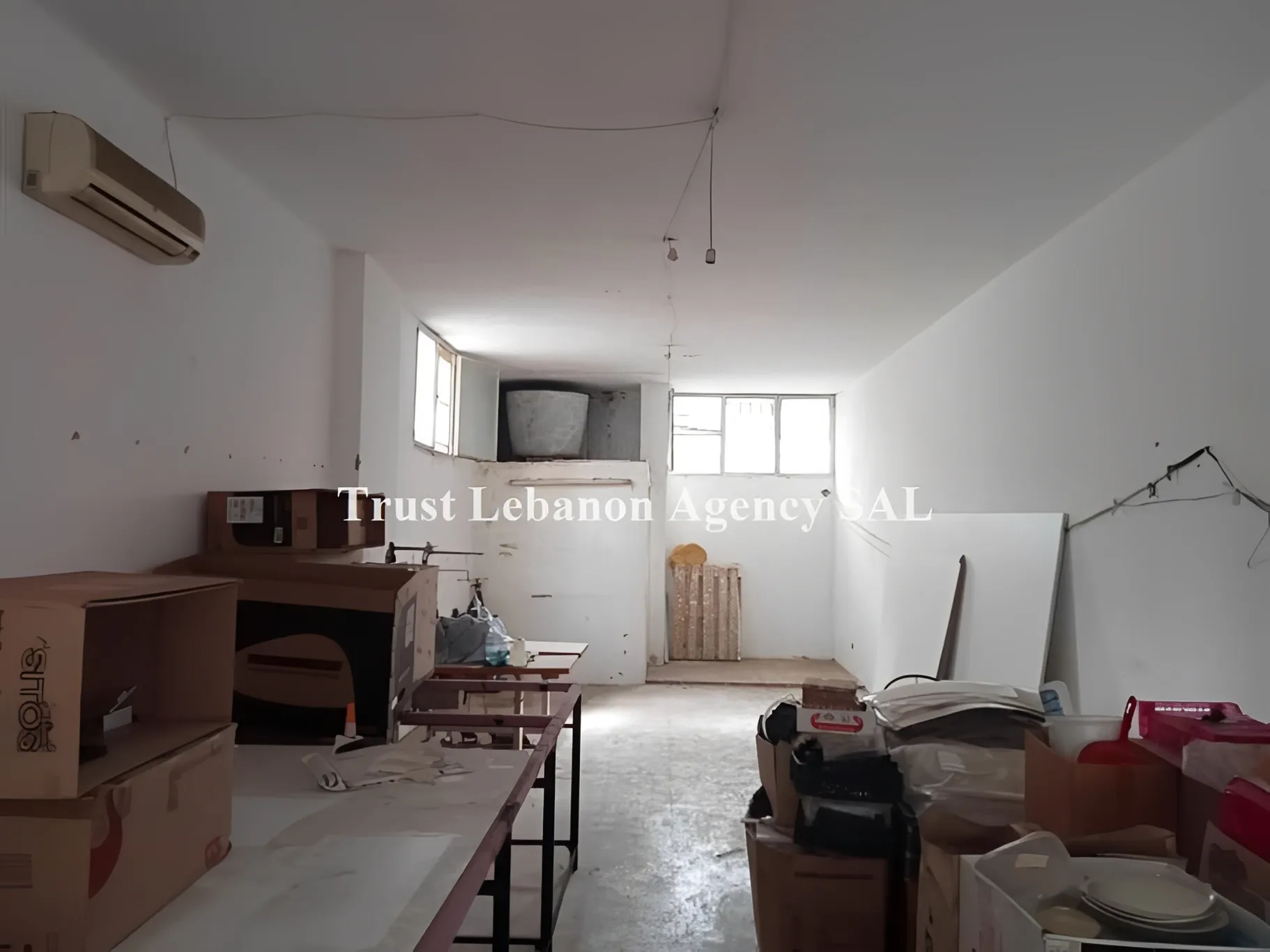 Shop for rent in Metn, Dekweneh