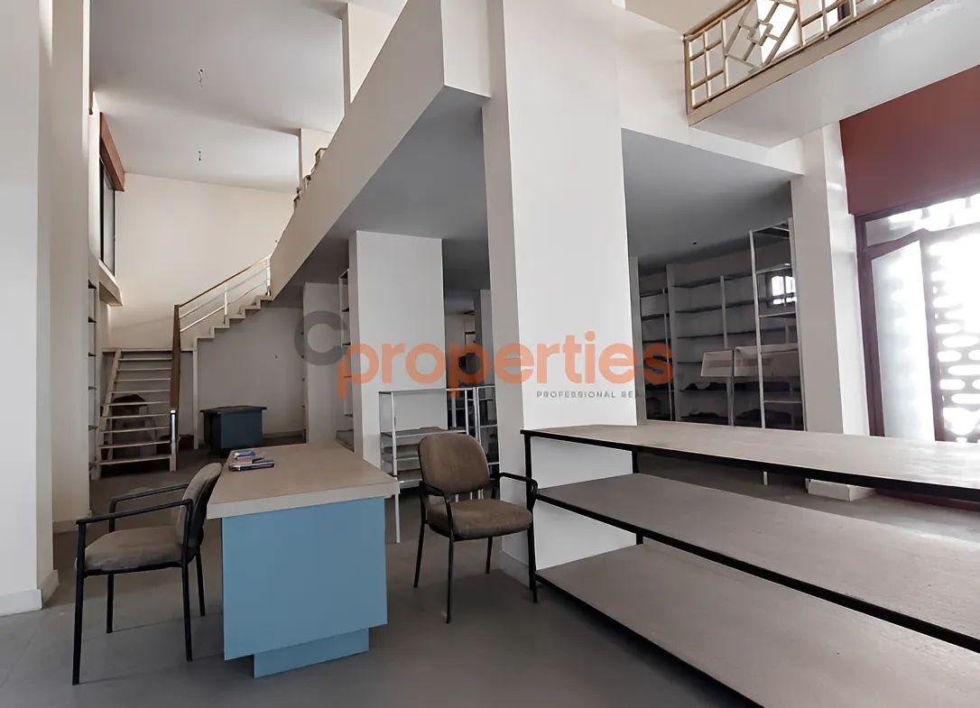 Showroom for Sale in Jdeideh