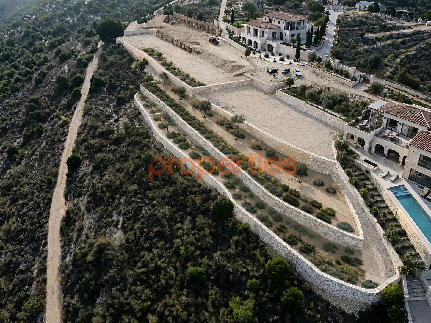 Residential Land for Sale in Hadtoun