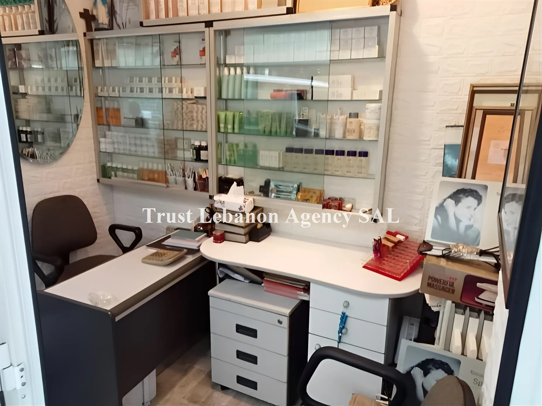 Shop for rent in Achrafieh