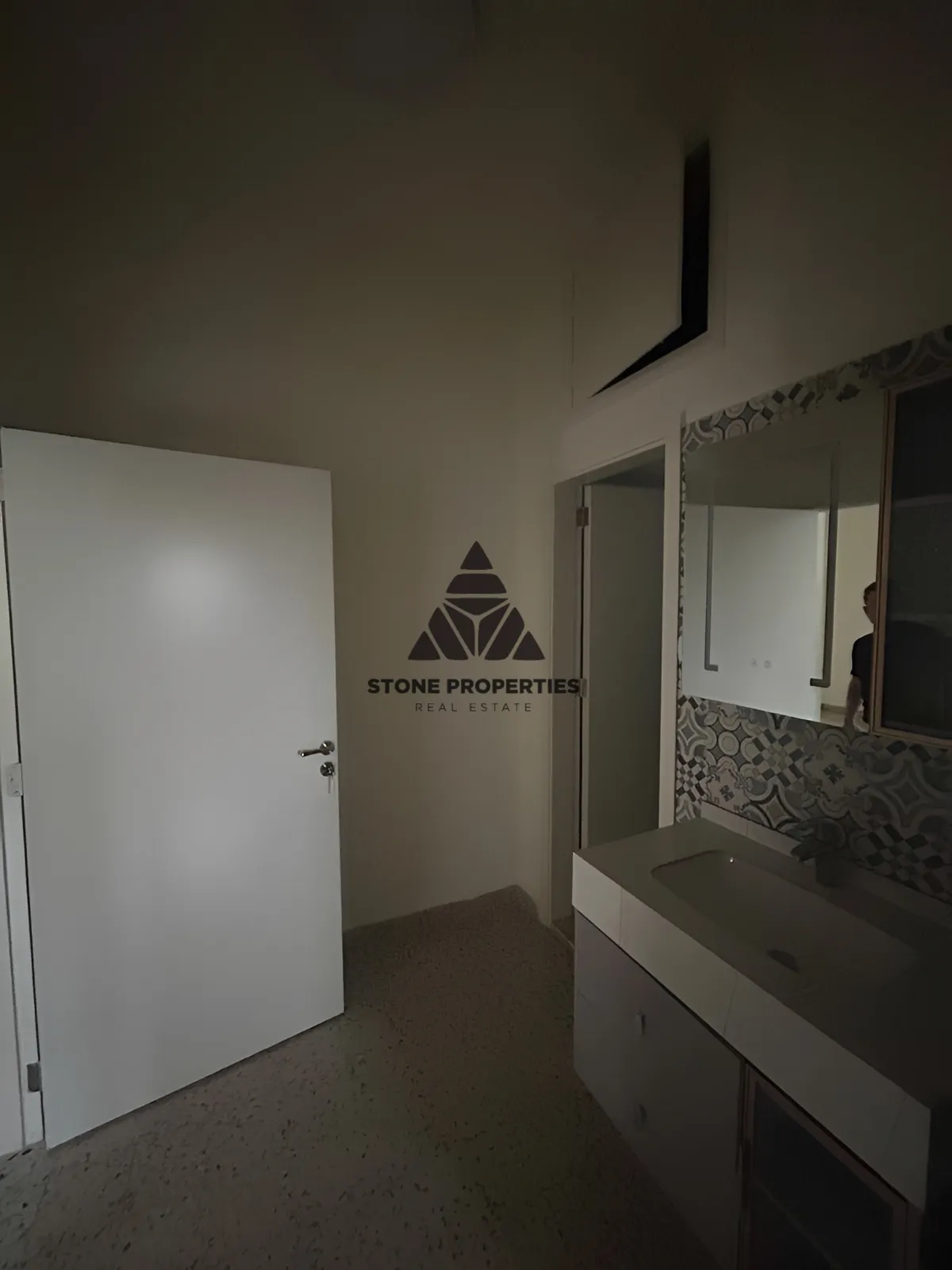 Apartment for rent in Masqa, lebanon - 2 bed, 1.0 bath