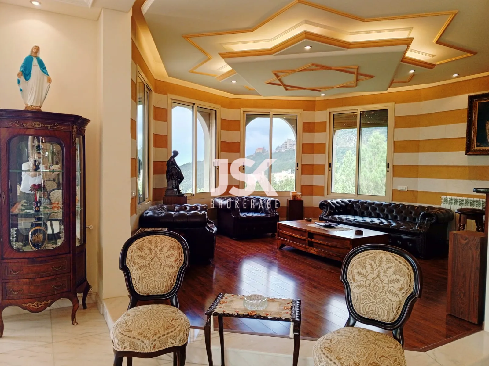 Villa for Sale in Kfour