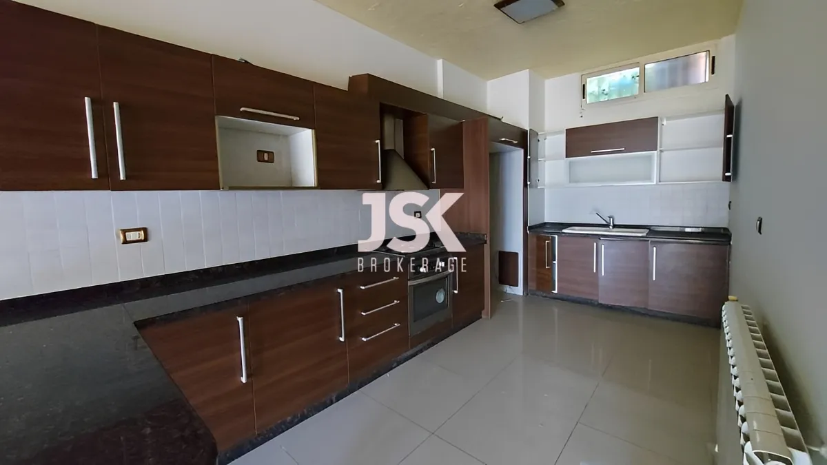 Triplex for Sale in Aamchit, Lebanon - 3 bed, 4 bath