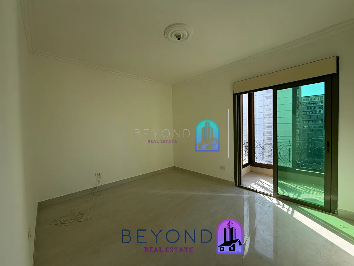 Apartment for rent in Snoubra, Beirut, Lebanon - 3 bed, 5 bath