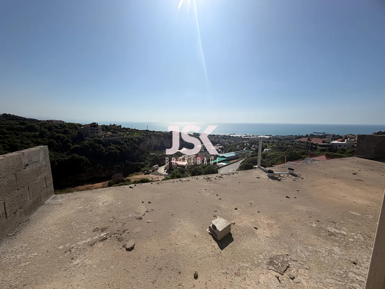 Building for Sale in Edde