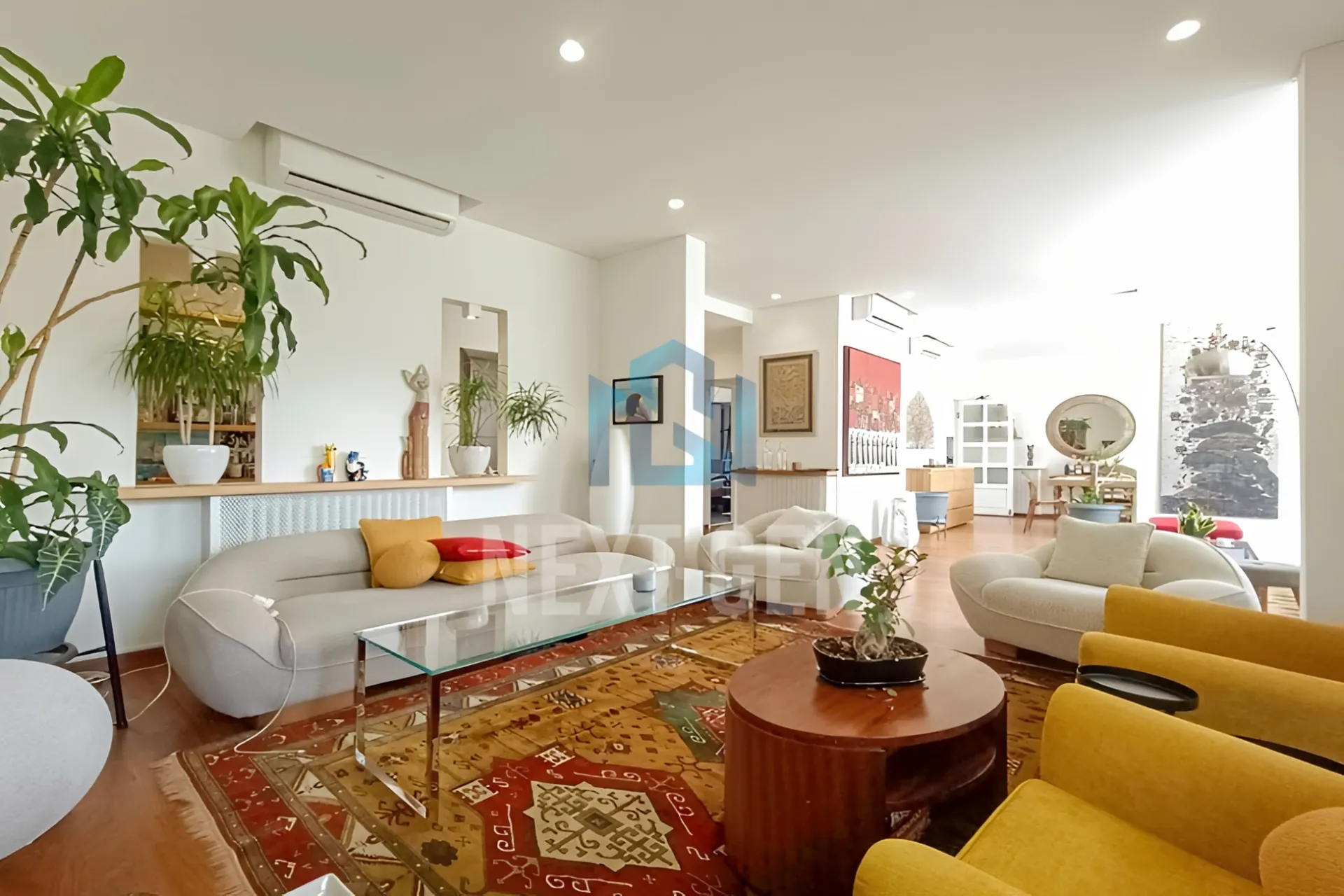 Apartment for sale in Achrafieh, Beirut, Lebanon - 3 bed, 4 bath