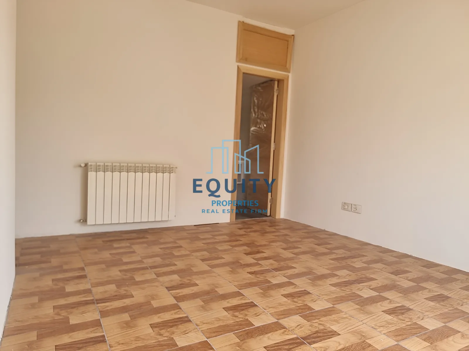 Apartment for Sale in Geitawi, Ashrafieh - 3 bed, 4 bath