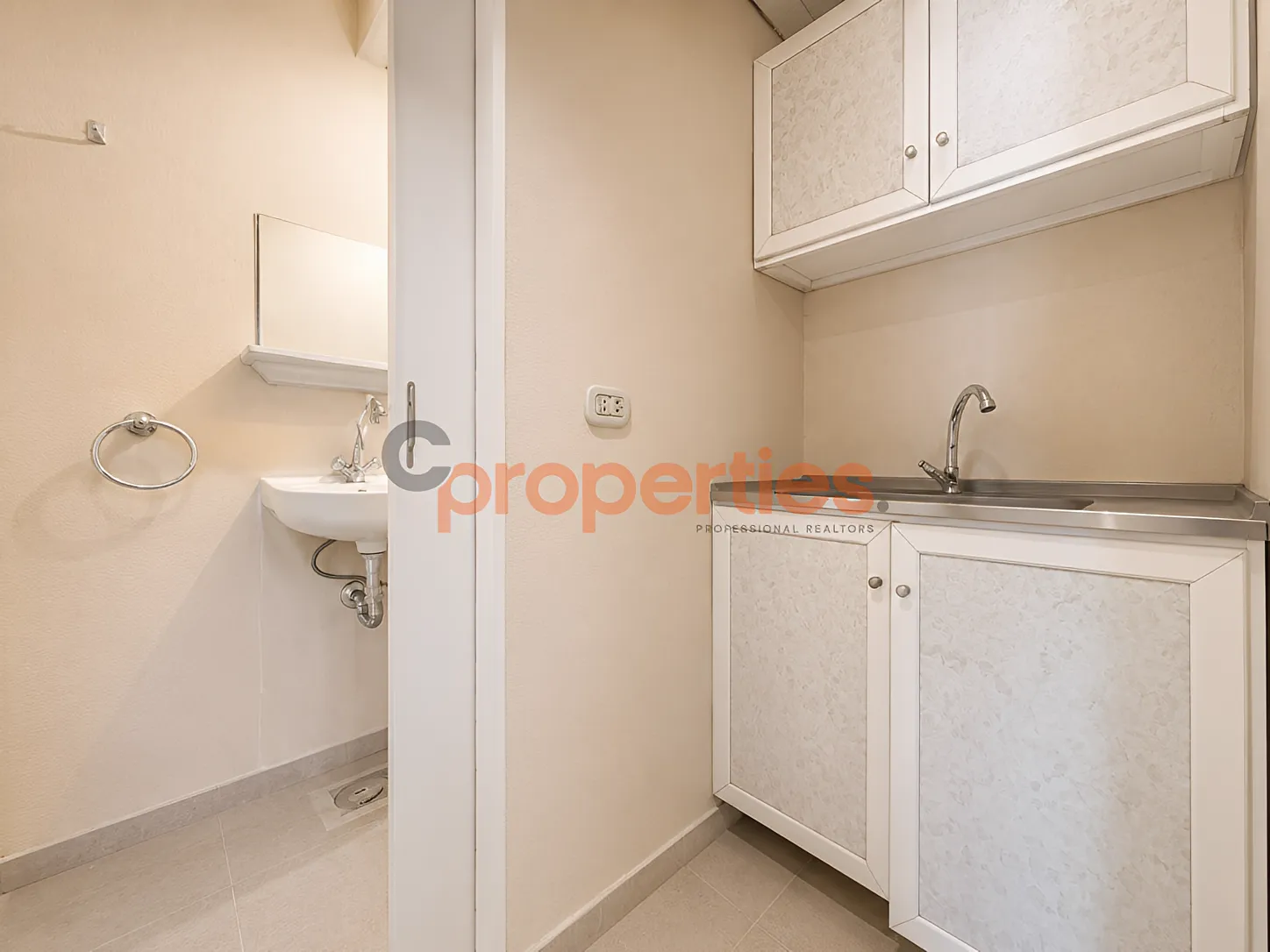 Office for rent in Hamra, Beirut, Lebanon