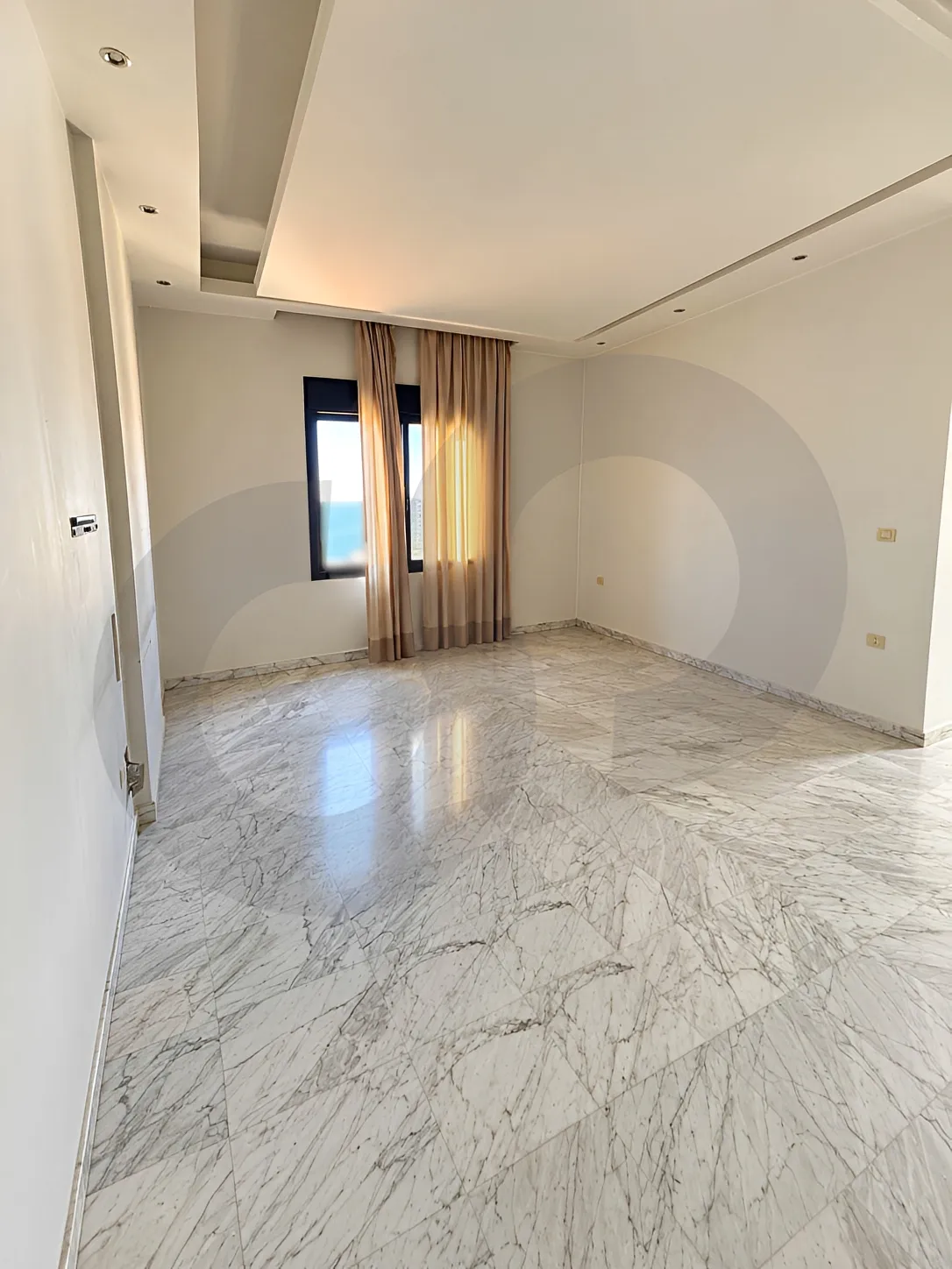 Apartment for Sale in Haret Sakher