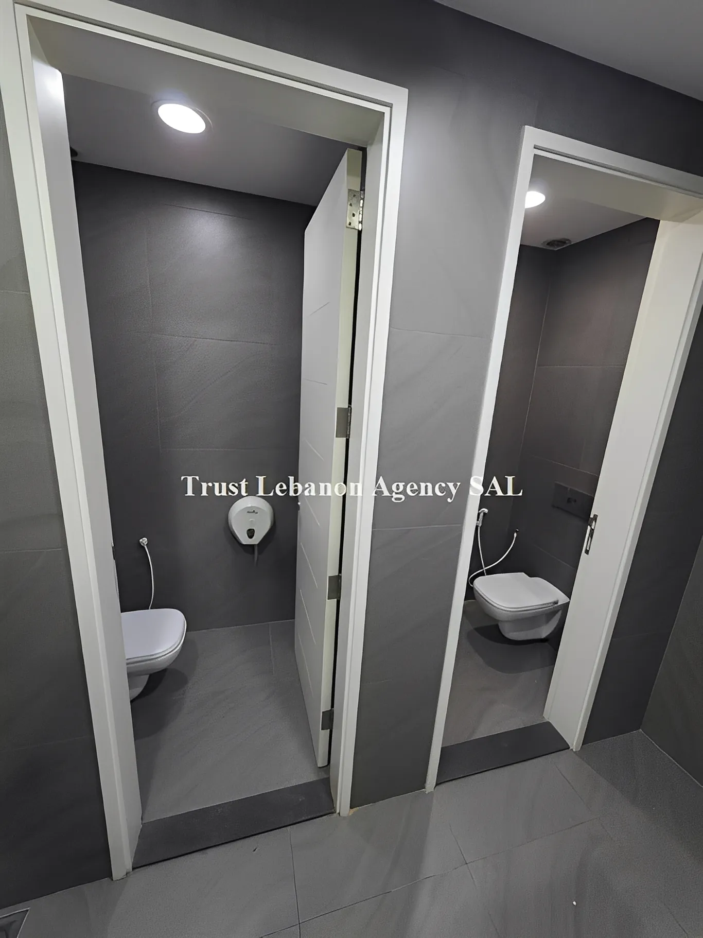 Office for rent in Metn, Horsh Tabet