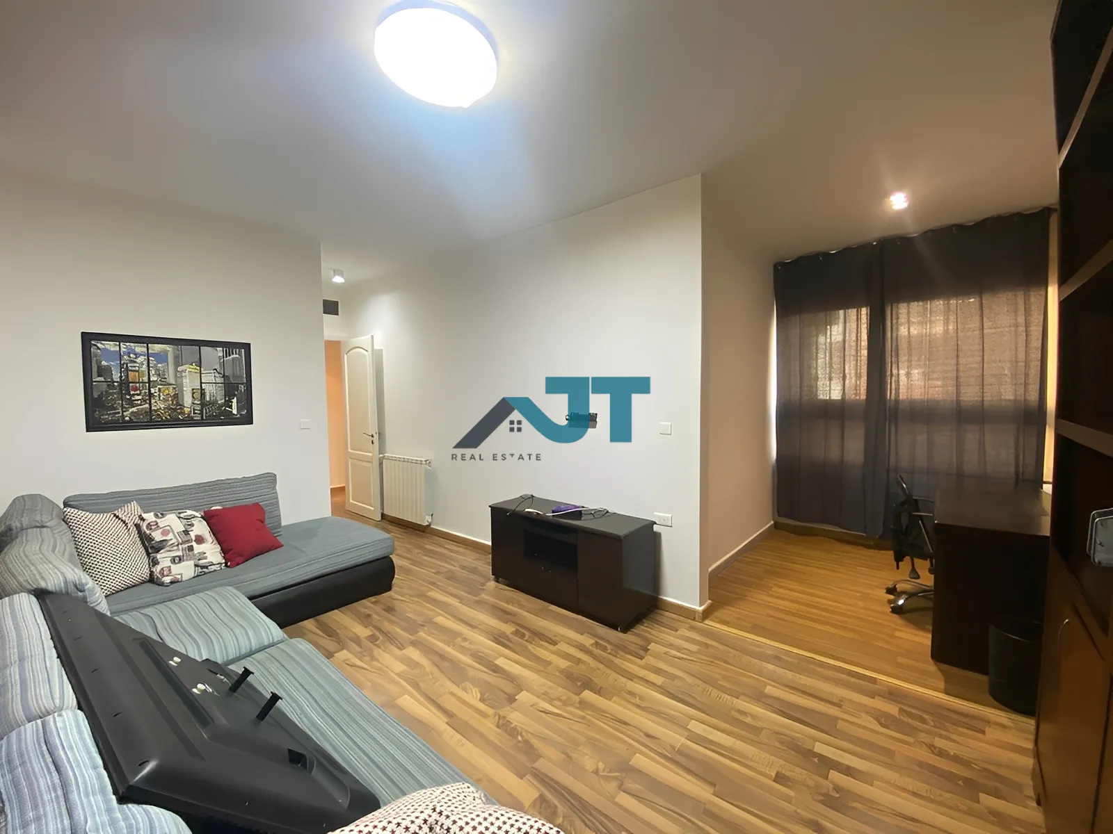 Apartment for Rent in Caree d'or, achrafieh