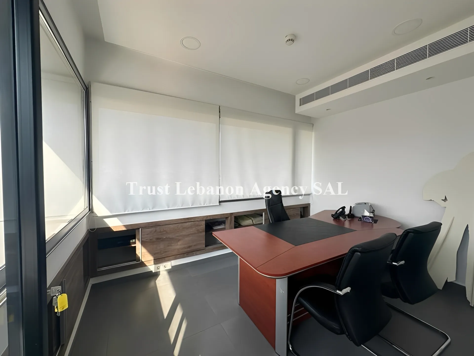 Office for sale in Baabda, Sin El Fil