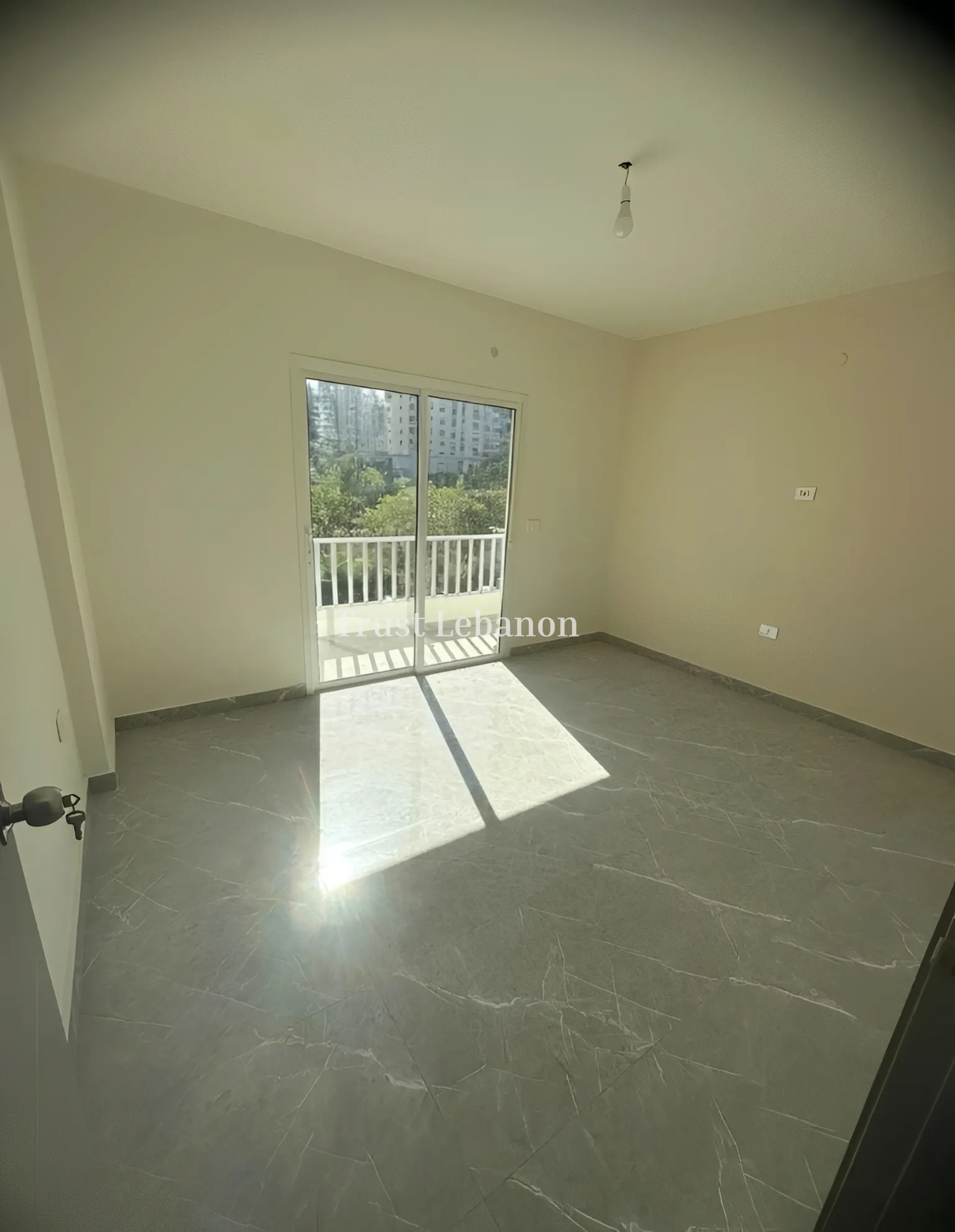 Office for rent in Jounieh, Lebanon