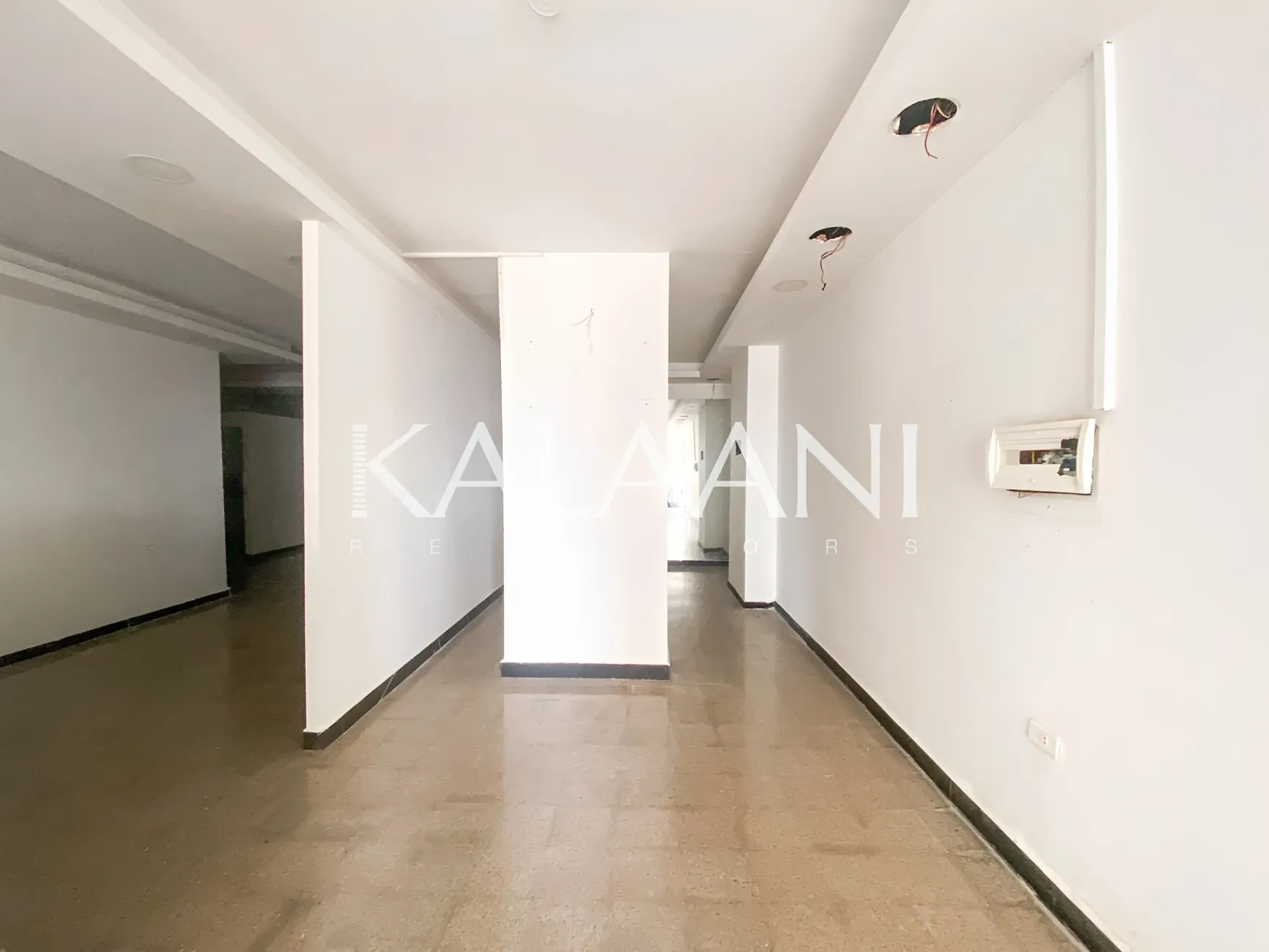 Showroom for rent in Kaslik