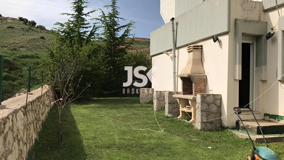 Chalet for sale in Zaarour
