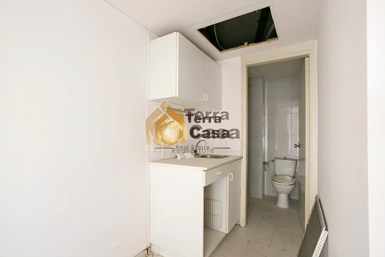 Office for sale in Achrafieh