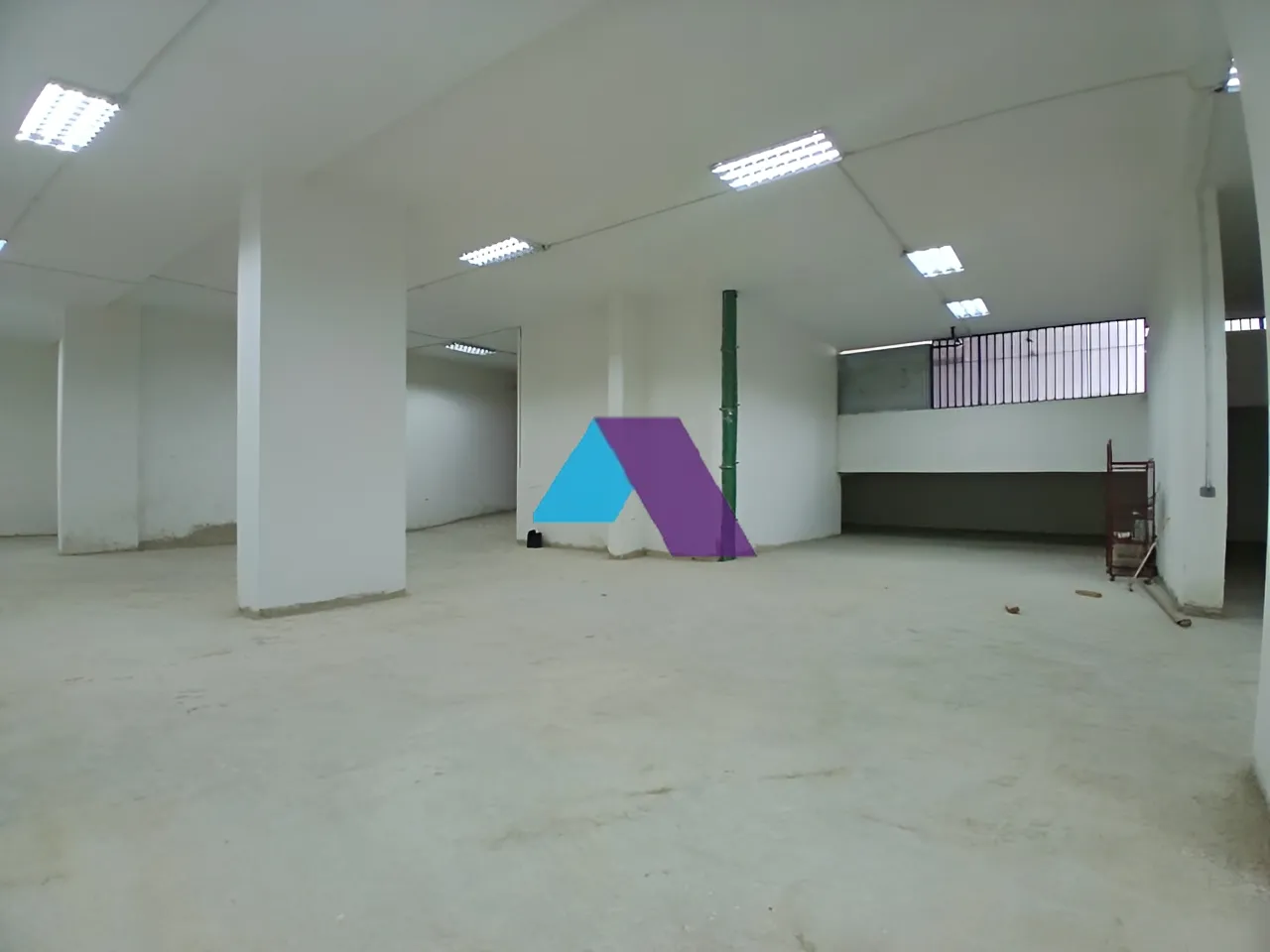 Warehouse for Sale in Baouchriyeh
