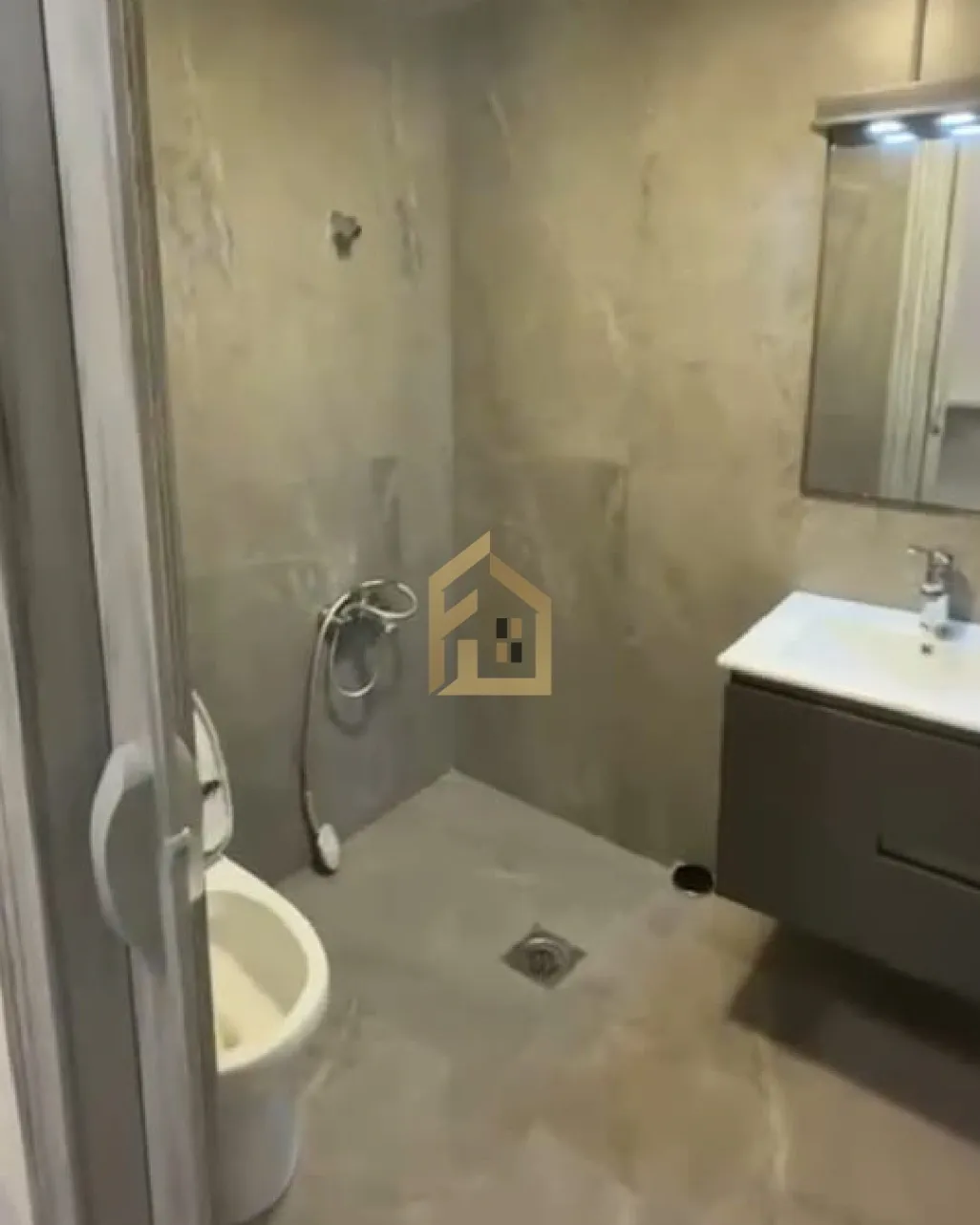 Studio for rent in Adliyeh, Beirut, Lebanon