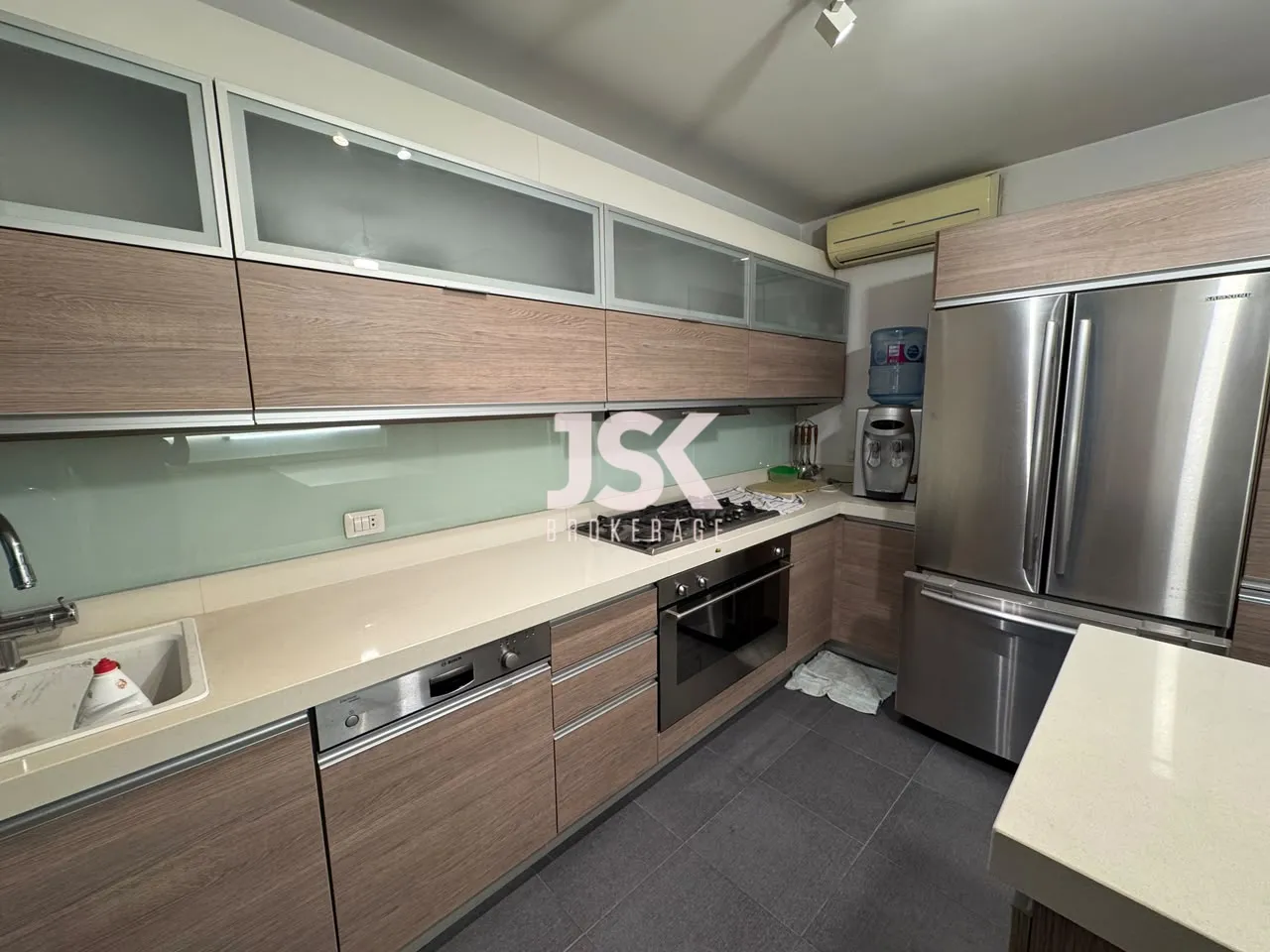 Apartment for Rent in Ras Beirut