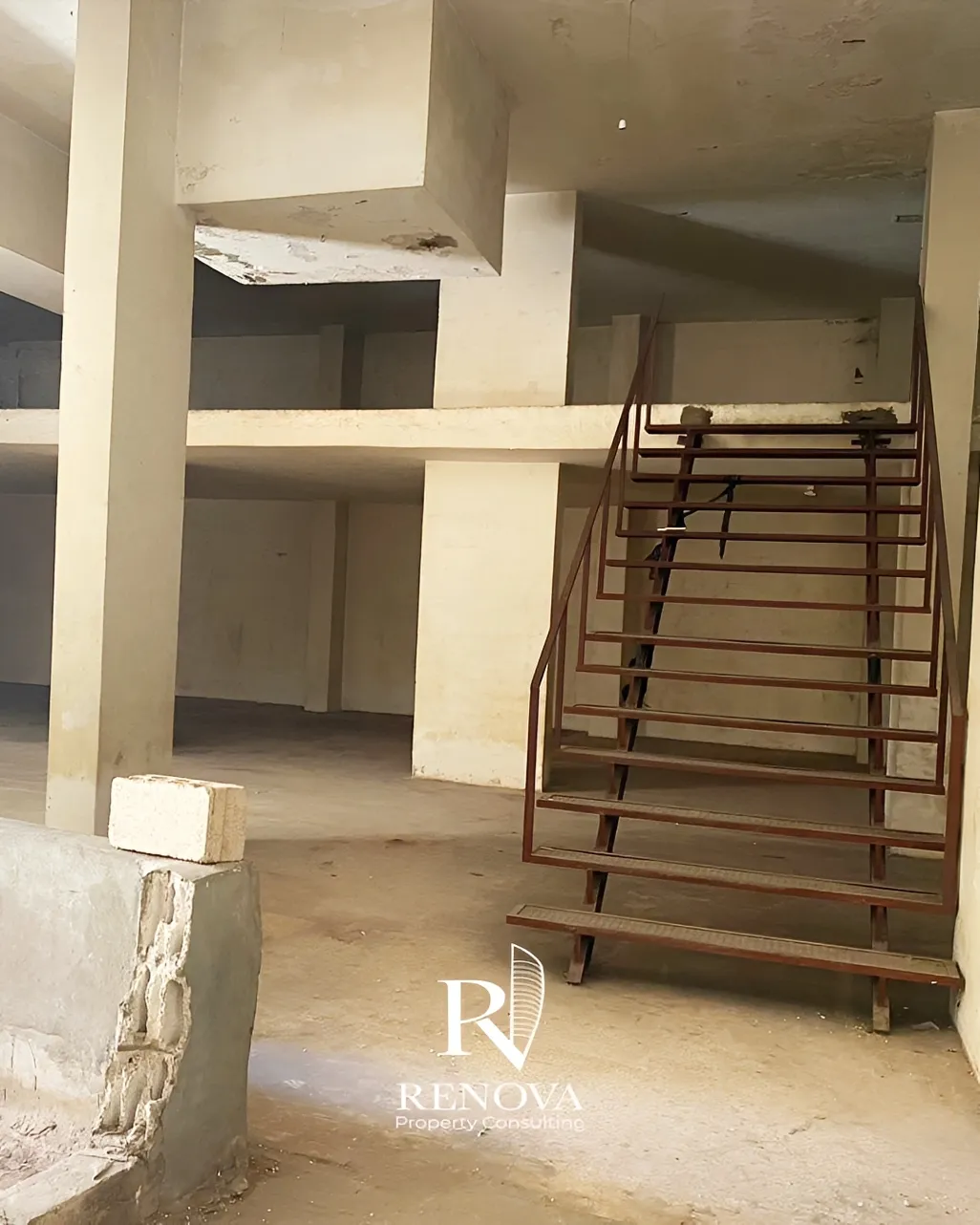 Warehouse for rent in Bir Hasan, Lebanon