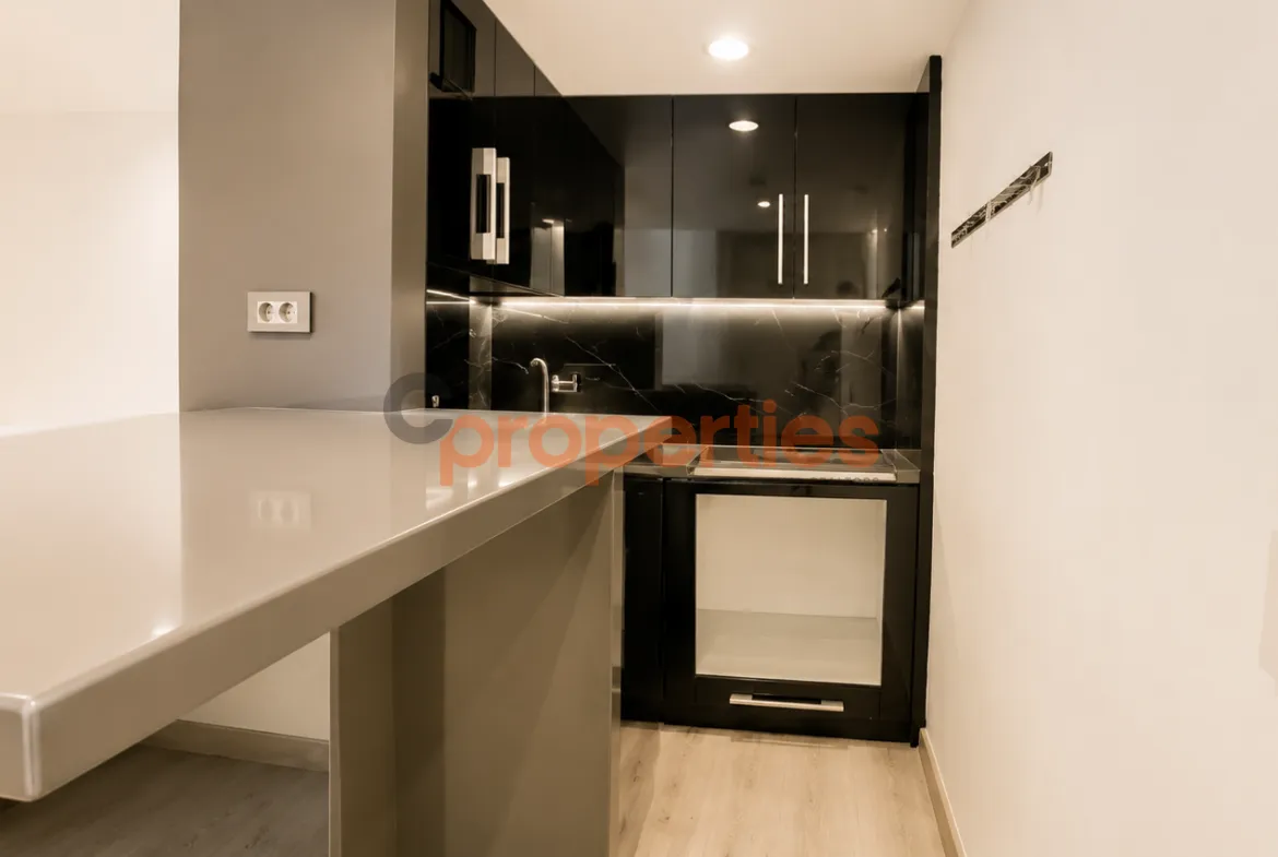 Office for Sale in Verdun