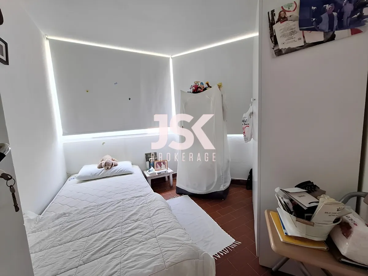 Chalet for Sale in Safra