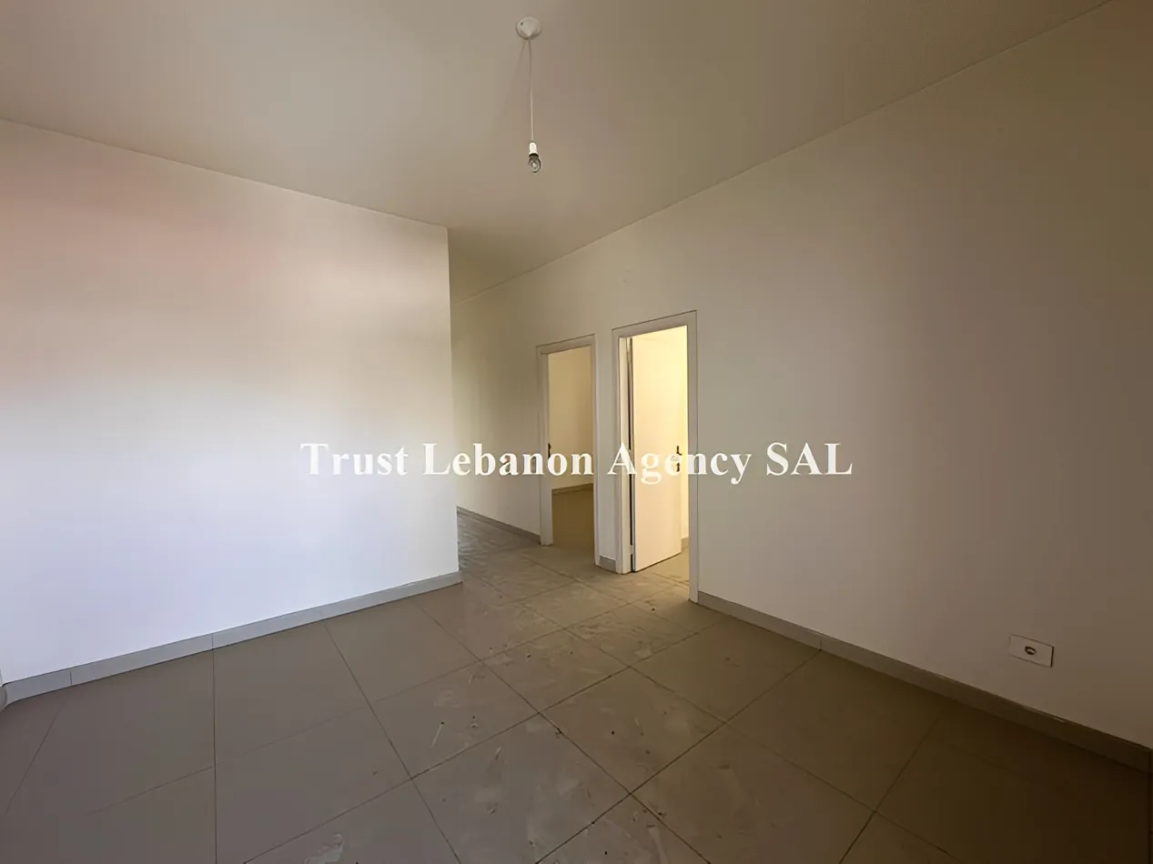Office for rent in Metn, Sin El Fil