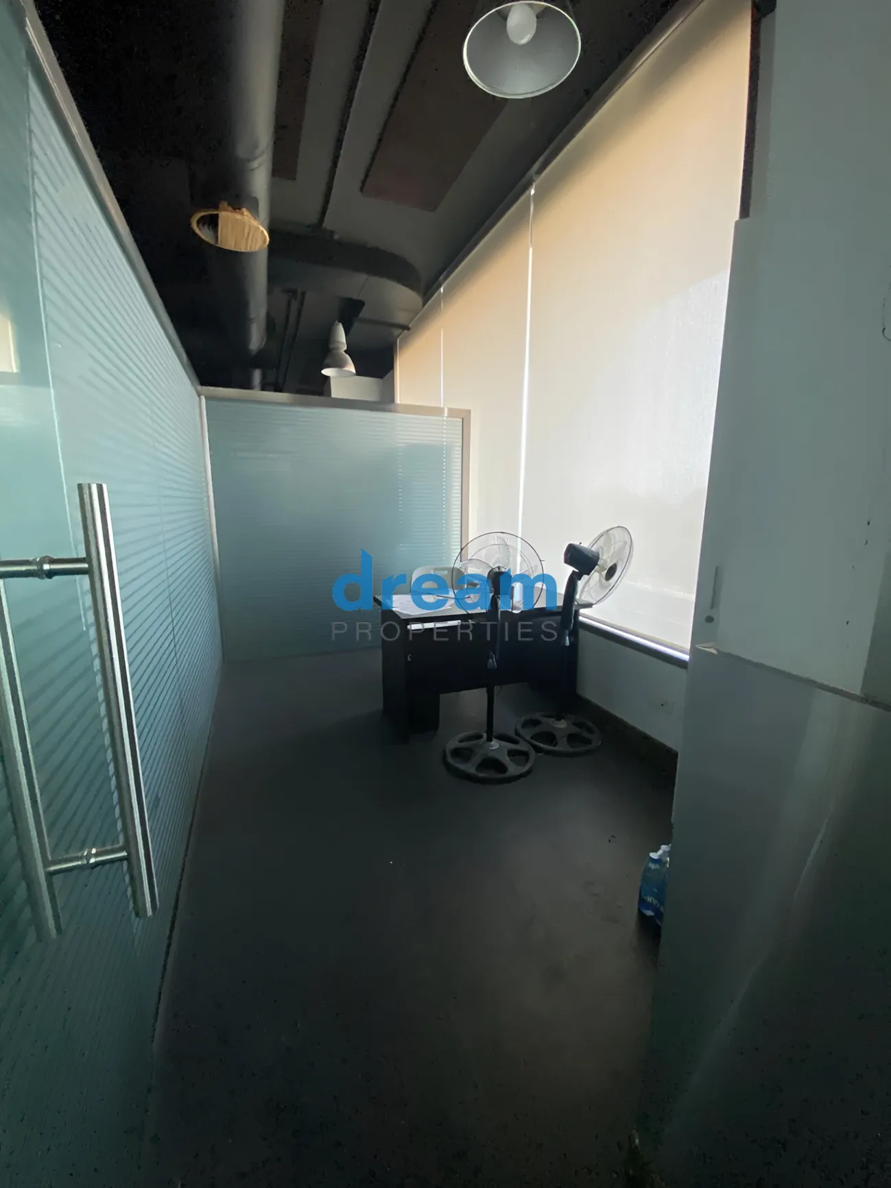 Office for sale in Horch Tabet