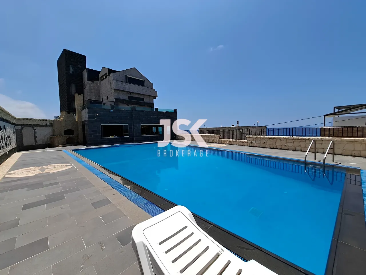 Restaurant for Sale in Halat