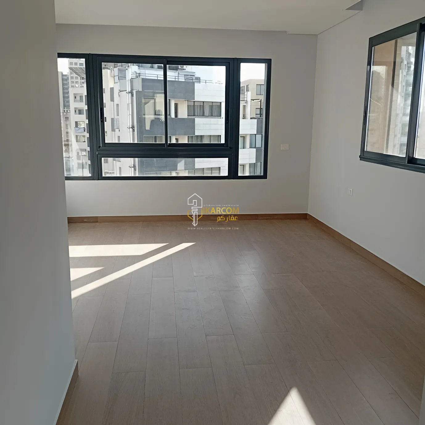 Apartment for sale in Ras Beirut, Beirut, Lebanon - 3 bed, 4 bath