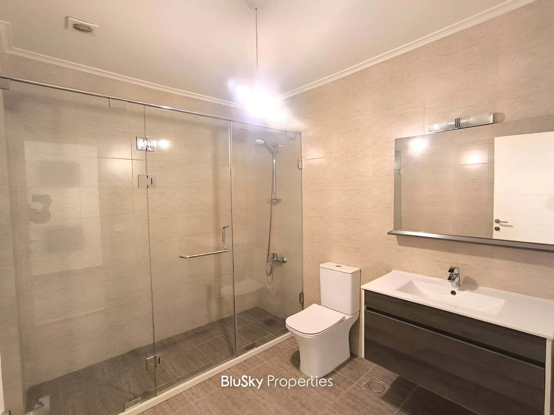 Apartment for rent in Aoukar, lebanon