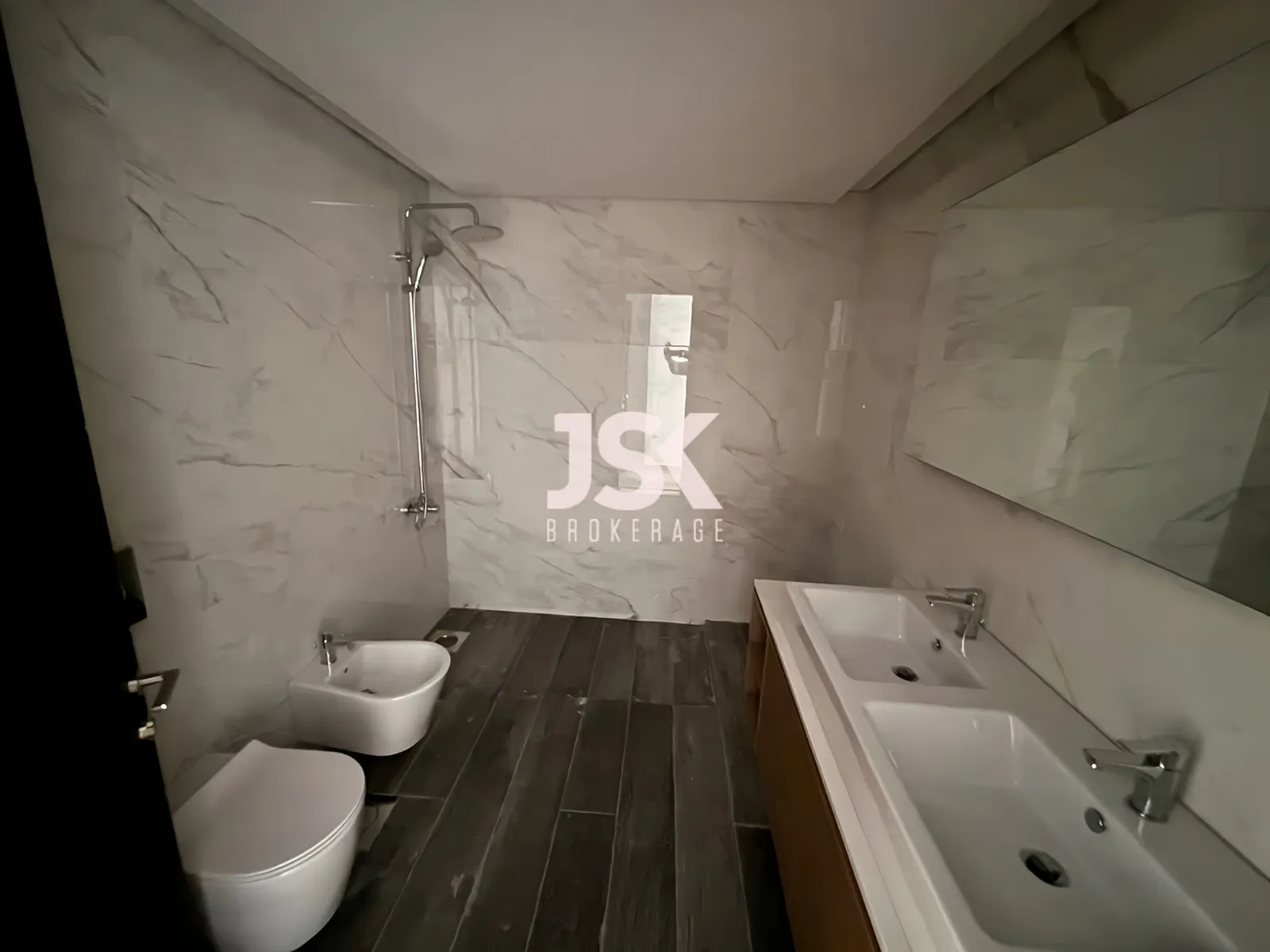 Apartment for Sale in Cornet Chahwan