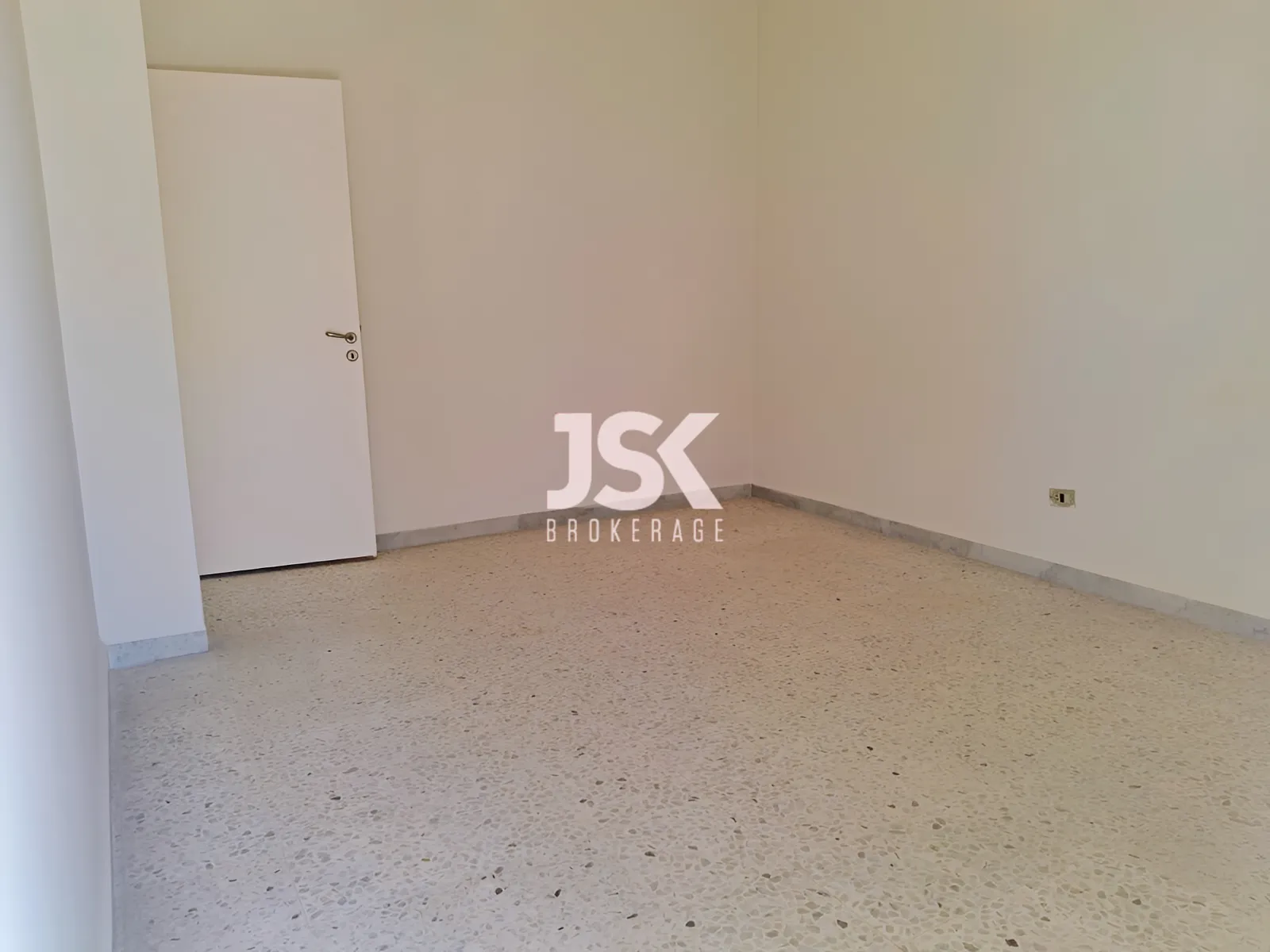 Apartment for Sale in Safra