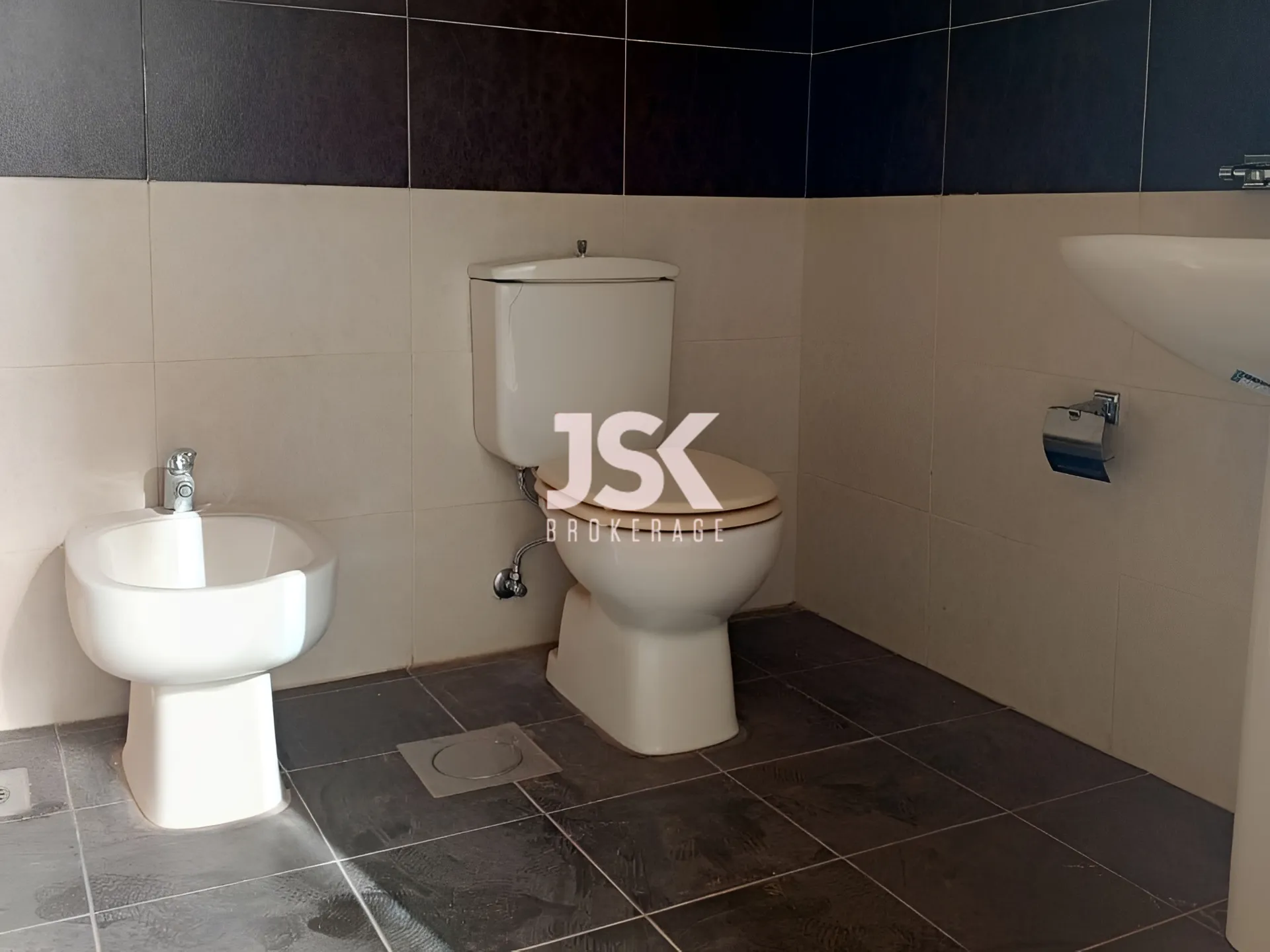 Apartment for Sale in Halat