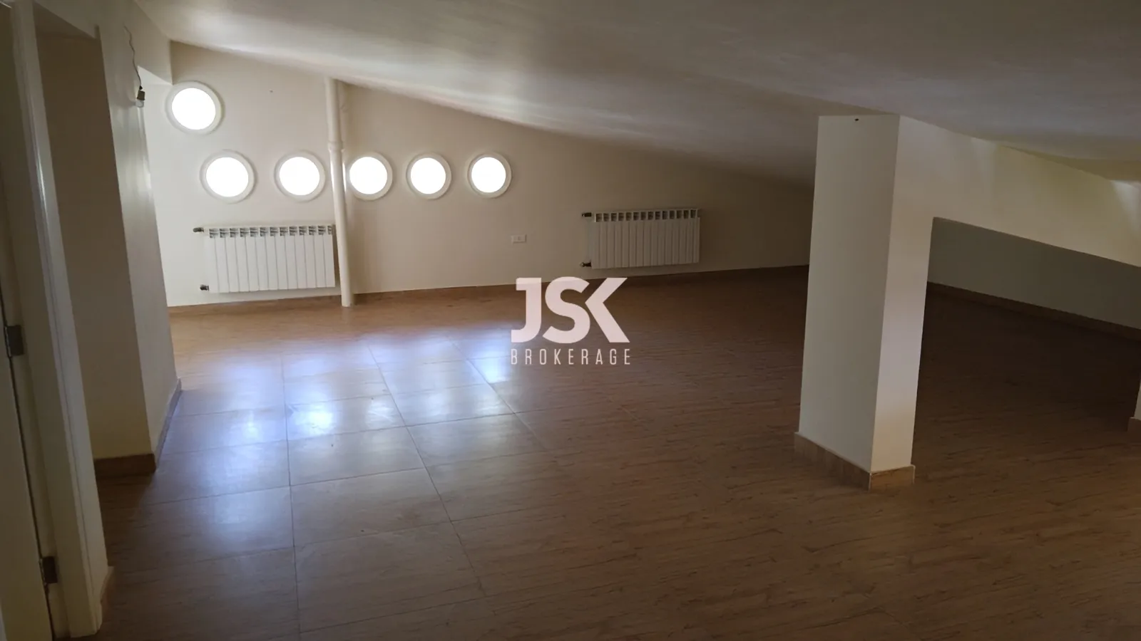 Villa for rent in Baabdat