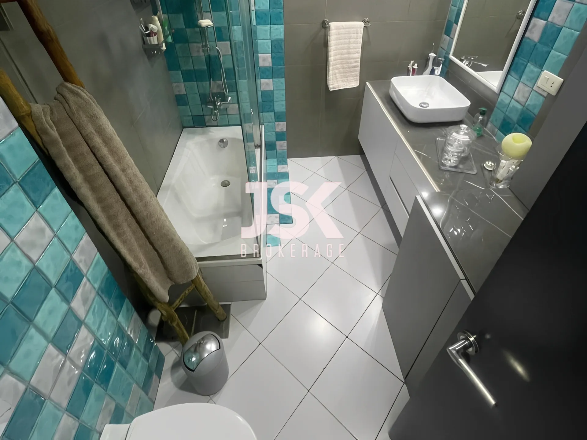 Chalet for Sale in Zouk Mosbeh